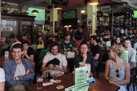 The 8 Best Irish Pubs in Barcelona for 2024